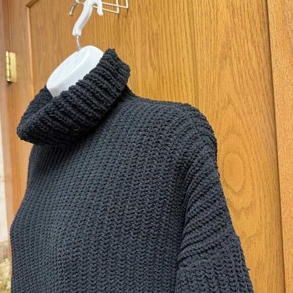 Women's A&F Abercrombie & Fitch Navy Blue Chunky Knit Turtleneck Sweater - Small - Picture 2 of 4